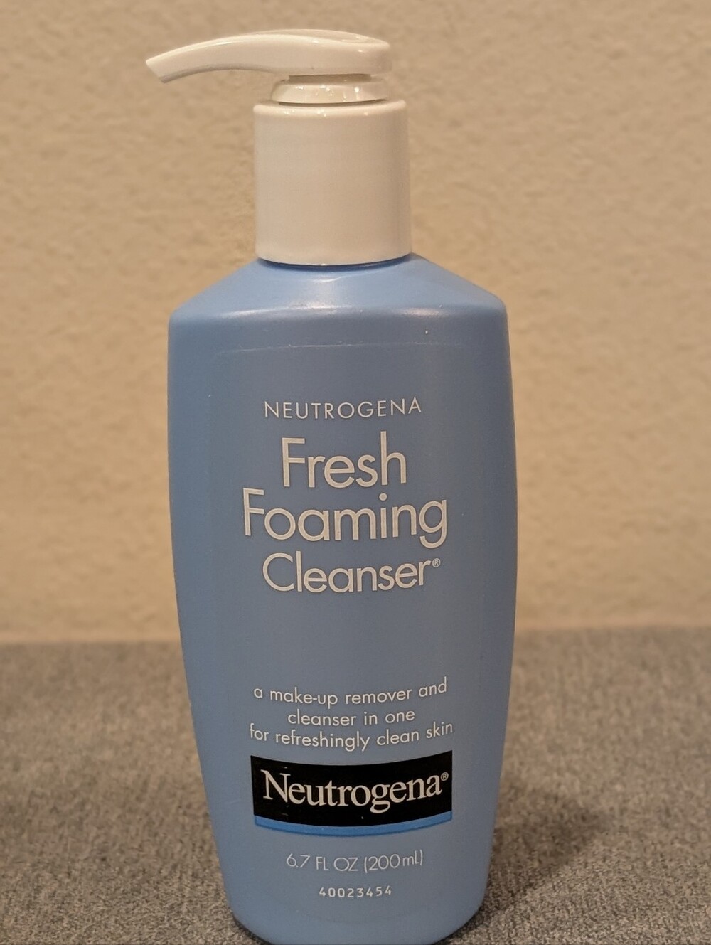 Neutrogena Fresh Foaming Facial Cleanser Makeup Remover Gentle 6.7 oz Full Size